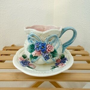 Fitz & Floyd Spring
Shabbychic Floral
Embossed Ceramic saucer teacup
